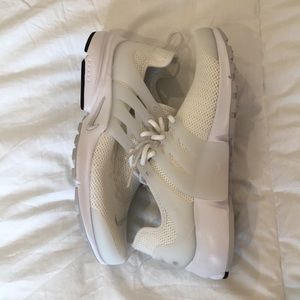 ** BRAND NEW **Nike Prestos (Women’s)